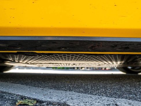 Used 2006 Ford GT image 26