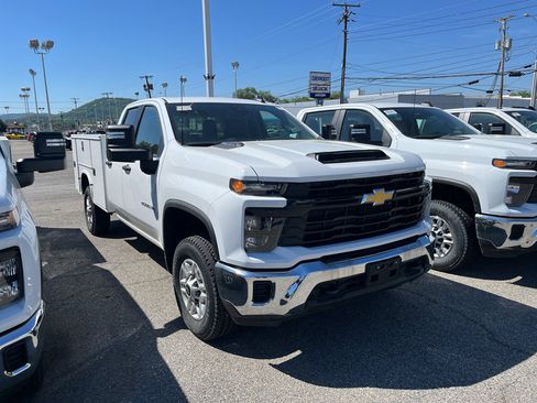 New 2025 Chevrolet Silverado 2500 W/T w/ WT Convenience Package AWD/4WD image 2