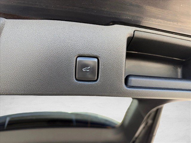 Used 2022 Ford Escape SE w/ SE Sport Appearance Package FWD image 22