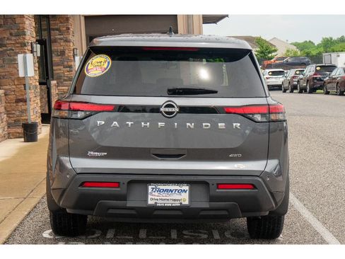 Used 2023 Nissan Pathfinder S AWD/4WD image 4