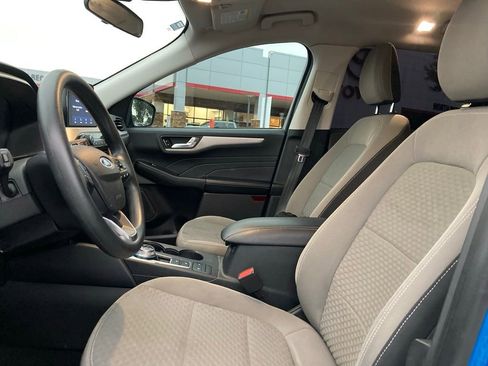 Used 2021 Ford Escape SE image 6