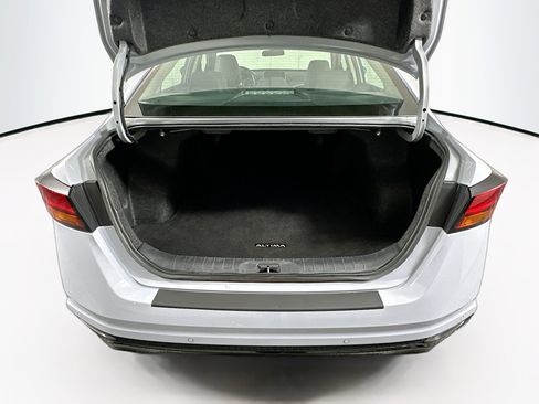 Used 2024 Nissan Altima 2.5 SR image 26