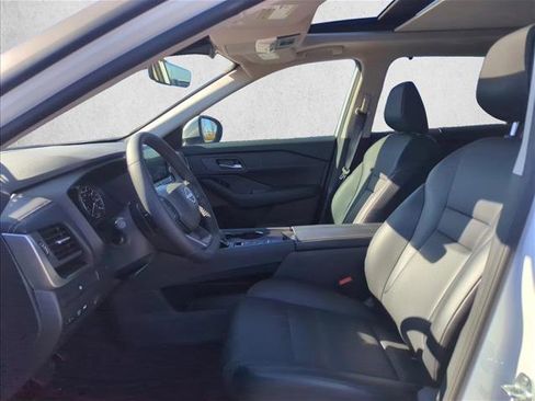 Certified 2025 Nissan Rogue SV w/ SV Premium Package image 16