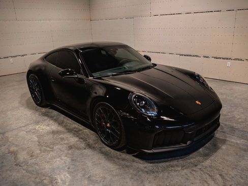 Used 2025 Porsche 911 GTS image 1