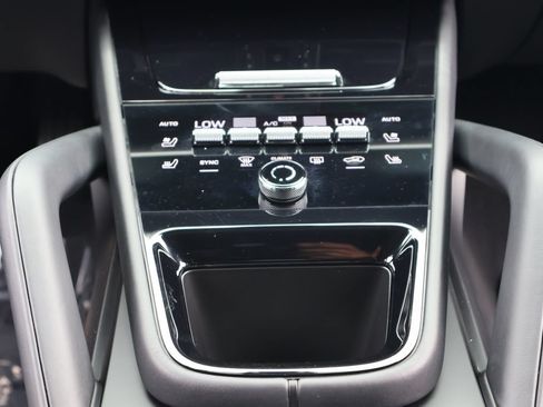 Used 2026 Porsche Cayenne S AWD/4WD image 28