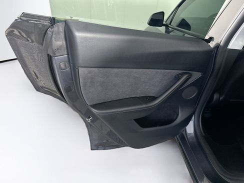 Used 2023 Tesla Model Y Performance AWD/4WD image 24