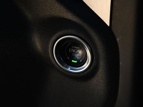 Used 2021 GMC Sierra 1500 SLT image 24