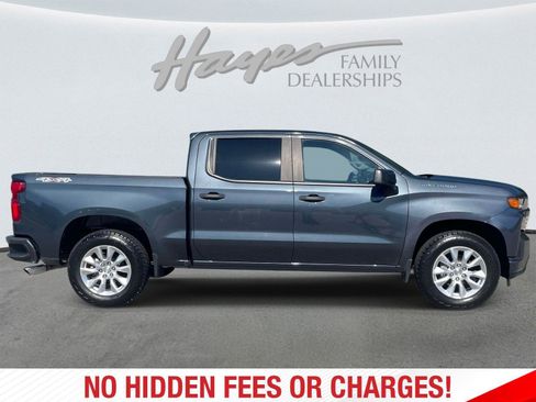 Used 2020 Chevrolet Silverado 1500 Custom w/ Custom Value Package AWD/4WD image 2