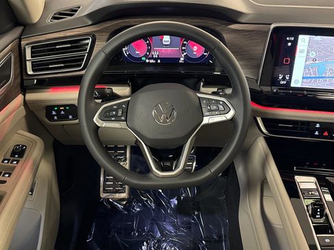 New 2026 Volkswagen Atlas SEL Premium R-Line image 13