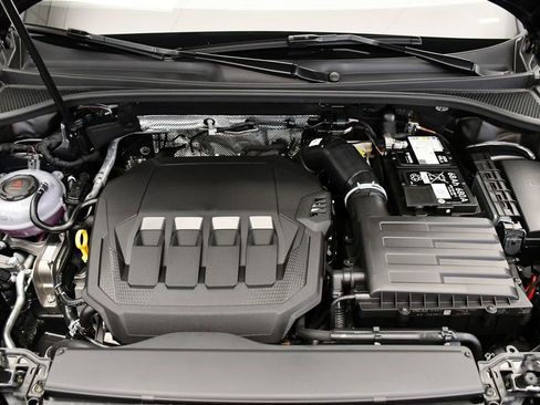 Used 2025 Audi Q3 2.0T Premium w/ Convenience Package image 11