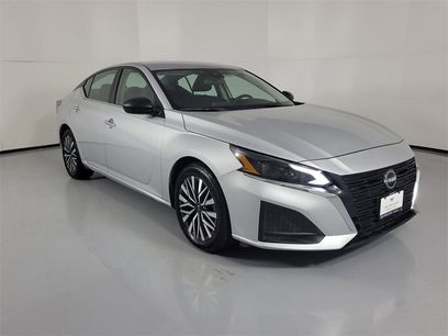 Used 2024 Nissan Altima 2.5 SV