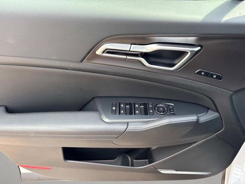New 2026 Kia Sportage SX image 20