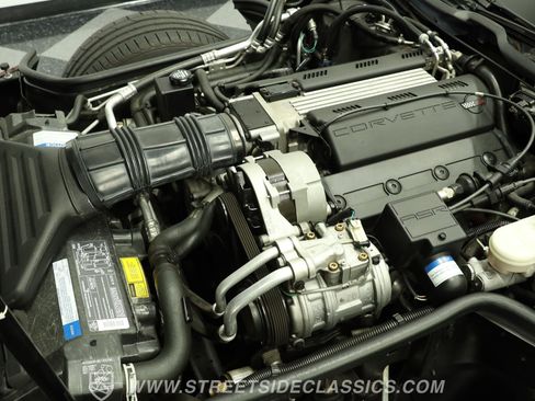 Used 1993 Chevrolet Corvette Convertible RWD image 3