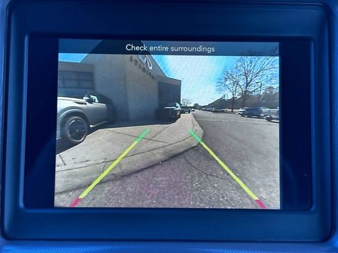 Used 2023 Dodge Challenger SXT image 8