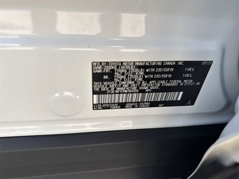 Used 2021 Toyota RAV4 XLE Premium image 62