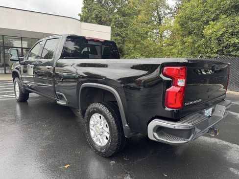Used 2021 Chevrolet Silverado 3500 LTZ w/ LTZ Convenience Package image 12
