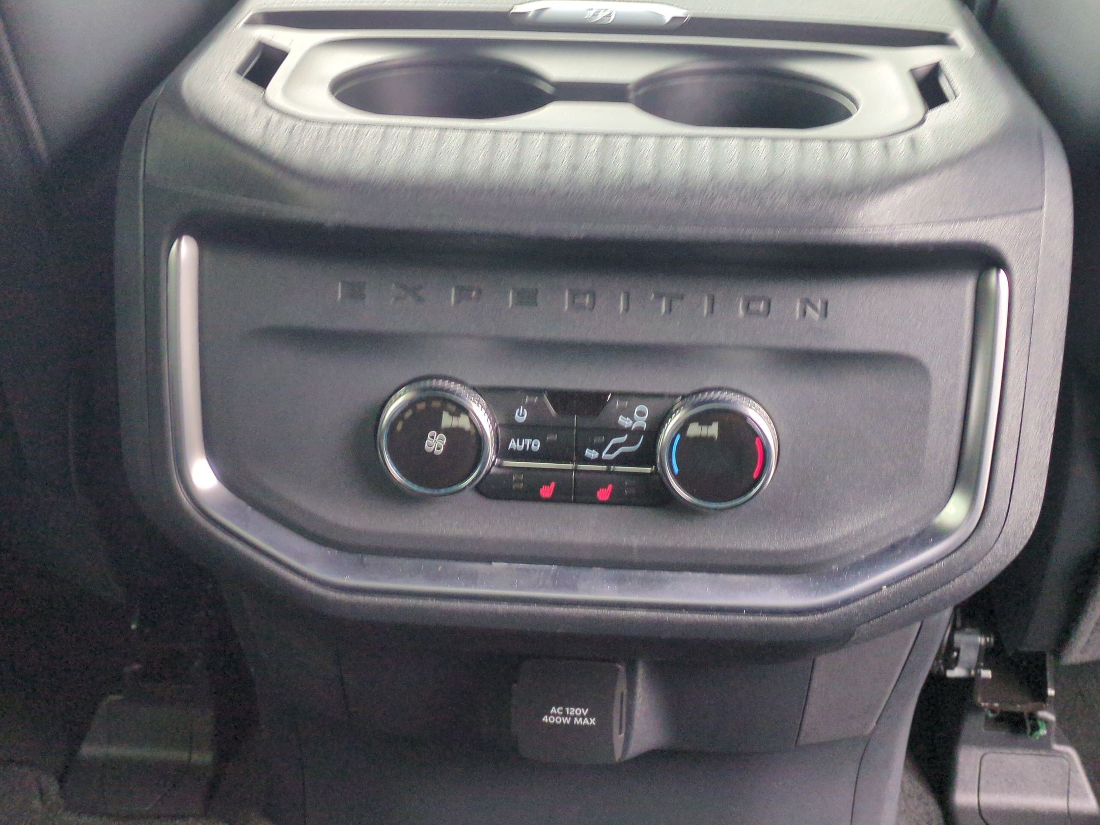 Used 2026 Ford Expedition Platinum w/ Stealth Performance Package AWD/4WD image 30