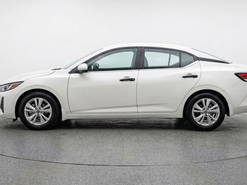 Used 2025 Nissan Sentra S FWD image 5