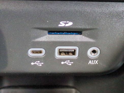 Used 2023 Chevrolet TrailBlazer RS w/ Sun and Liftgate Package image 20