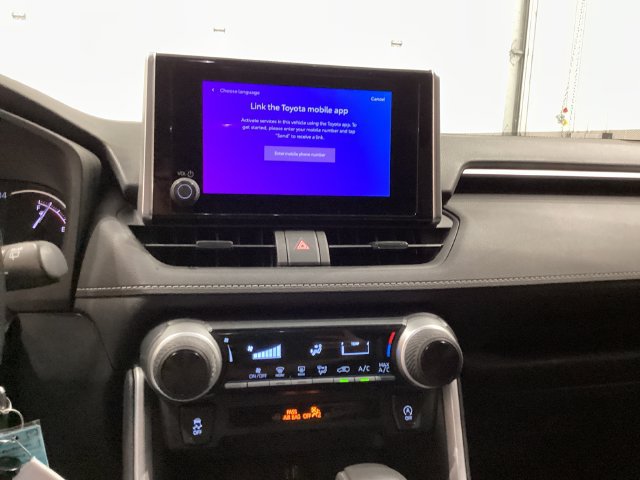 Used 2023 Toyota RAV4 LE AWD/4WD image 23
