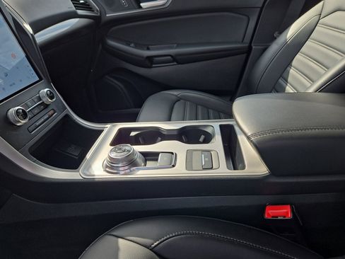 Certified 2024 Ford Edge SEL w/ Convenience Package image 21
