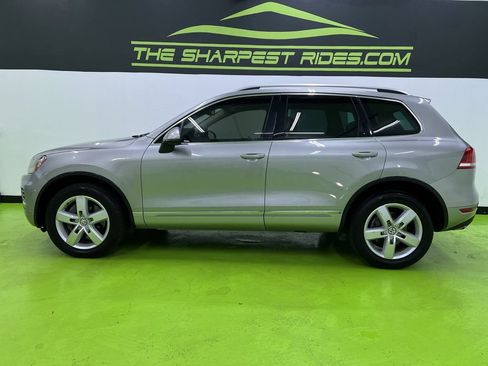 Used 2012 Volkswagen Touareg Hybrid AWD/4WD image 6