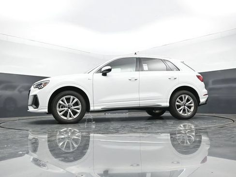 Used 2024 Audi Q3 2.0T Premium AWD/4WD image 50