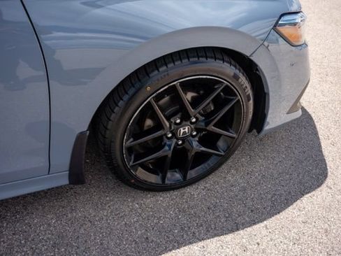 Used 2022 Honda Civic Sport image 9