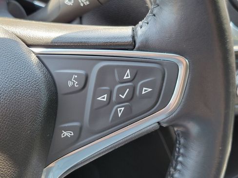 Used 2020 Chevrolet Equinox LT FWD image 18