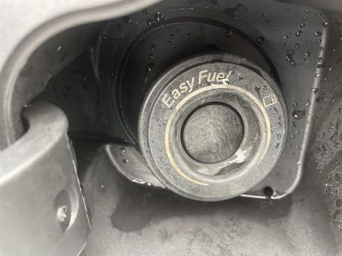 Used 2020 Ford Escape SE AWD/4WD image 7