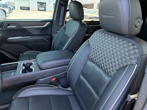 Used 2024 GMC Acadia Denali w/ LPO, Floor Liner Package FWD image 19