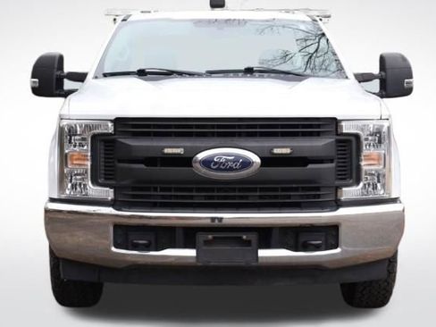 Used 2018 Ford F250 XL w/ Power Equipment Group image 2