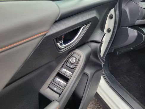 Used 2025 Subaru Crosstrek 2.5i Limited w/ Crosstrek Mirror Package AWD/4WD image 8