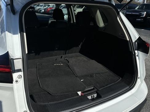 Certified 2025 Nissan Rogue S image 24