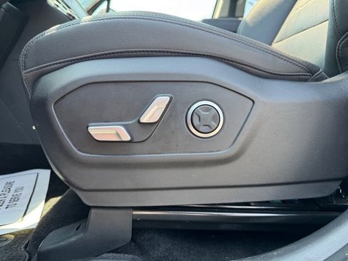 Used 2025 Hyundai Santa Fe Limited image 15