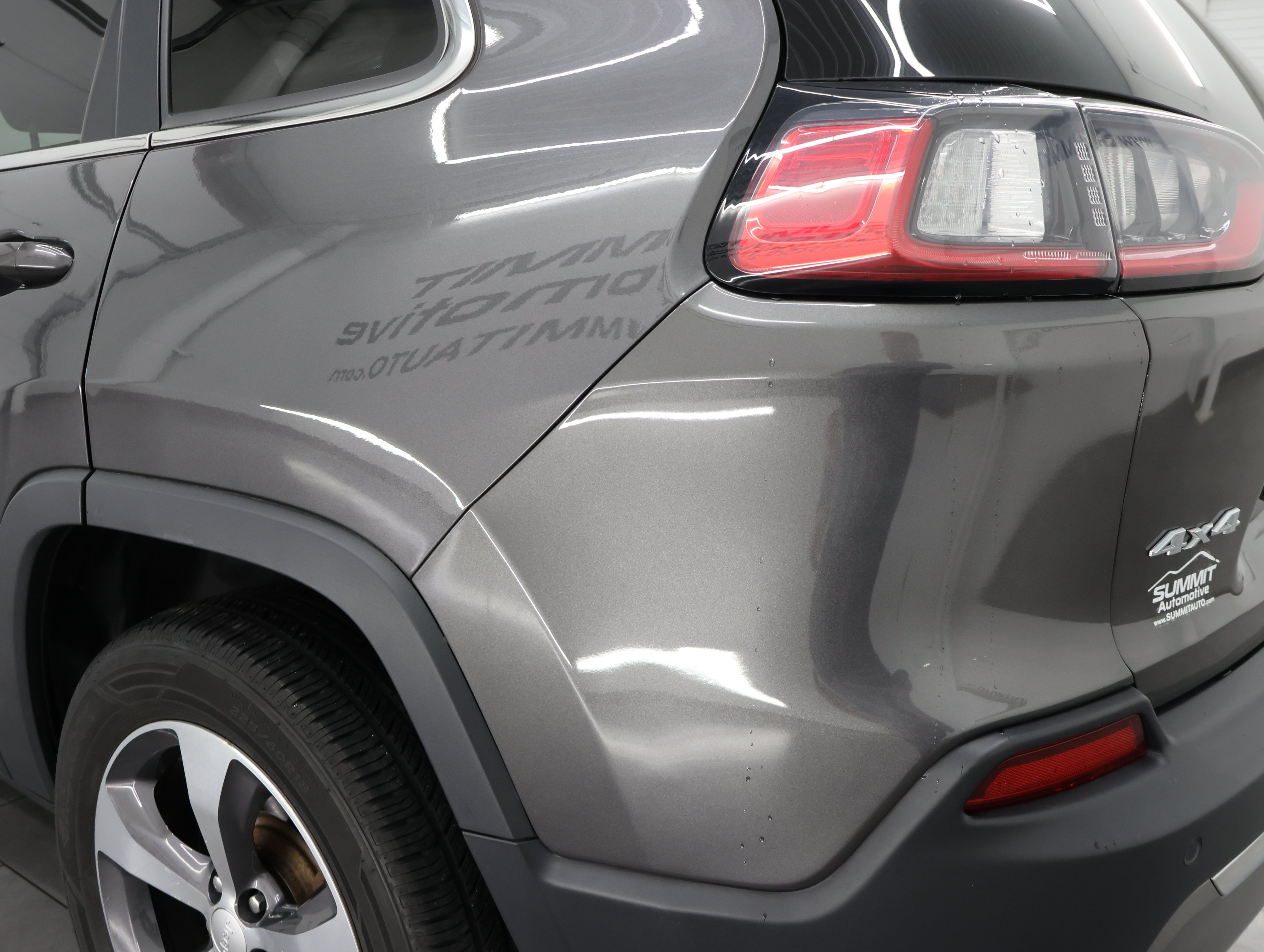 Used 2019 Jeep Cherokee Limited w/ Trailer Tow Group AWD/4WD image 32
