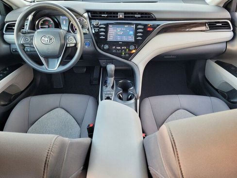 Certified 2020 Toyota Camry LE image 14