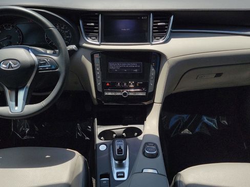 Certified 2025 INFINITI QX50 Luxe AWD/4WD image 6