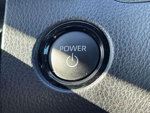 Used 2026 Toyota Camry SE image 12