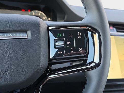 New 2026 Land Rover Range Rover Evoque Dynamic SE AWD/4WD image 18