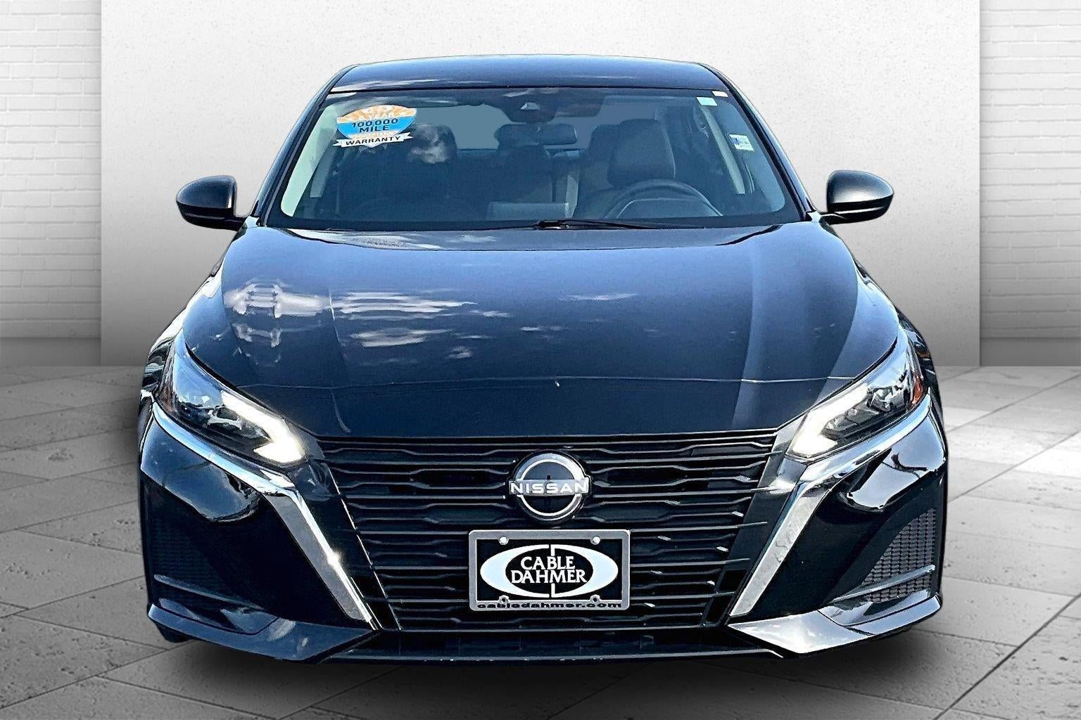 Used 2025 Nissan Altima 2.5 SV FWD image 2