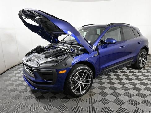 Used 2025 Porsche Macan image 35