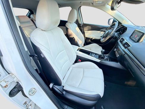 Used 2018 MAZDA MAZDA3 Grand Touring w/ Premium Equipment Package image 14