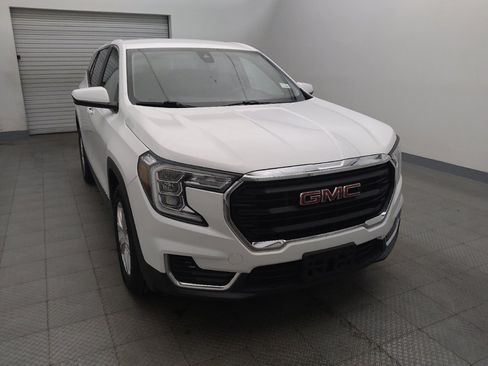 Used 2024 GMC Terrain SLE FWD image 14