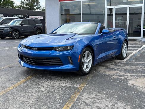 Used 2017 Chevrolet Camaro LT RWD image 4
