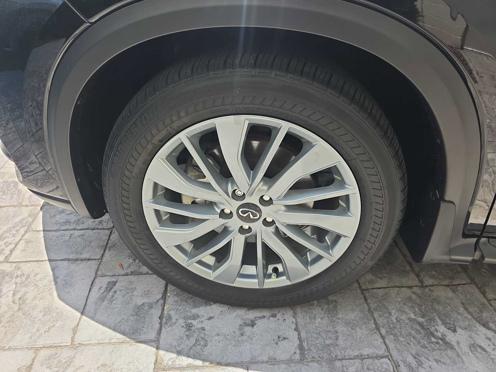 Certified 2025 INFINITI QX50 Luxe AWD/4WD image 9