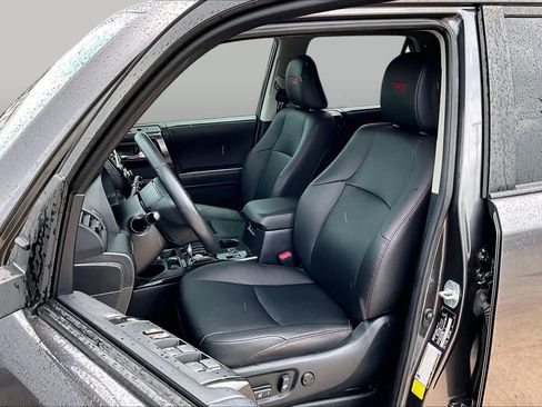 Used 2023 Toyota 4Runner TRD Off-Road Premium w/ Moonroof Package AWD/4WD image 8