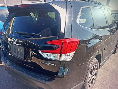 Used 2021 Subaru Forester Limited image 4