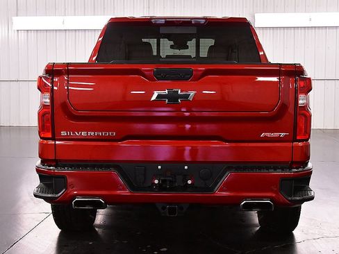 Used 2024 Chevrolet Silverado 1500 RST AWD/4WD image 7