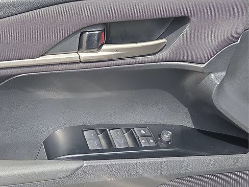 Used 2025 Toyota Camry LE FWD image 13